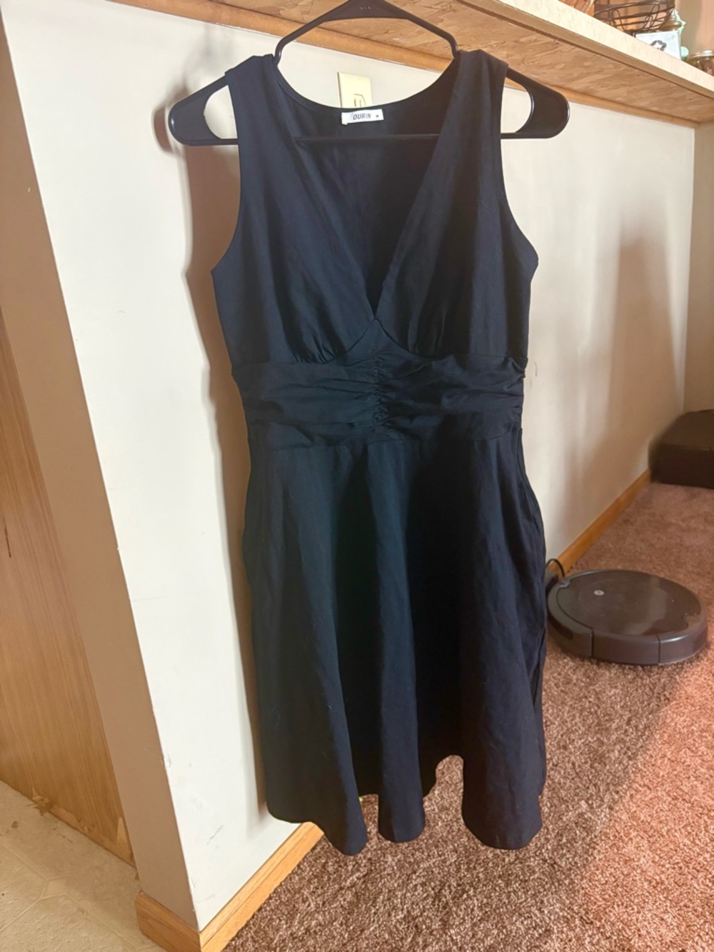 Dorothy Perkins Black Sleeveless V-Neck Midi Dress